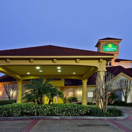 La Quinta By Wyndham Usf Hotel Tampa Exterior photo