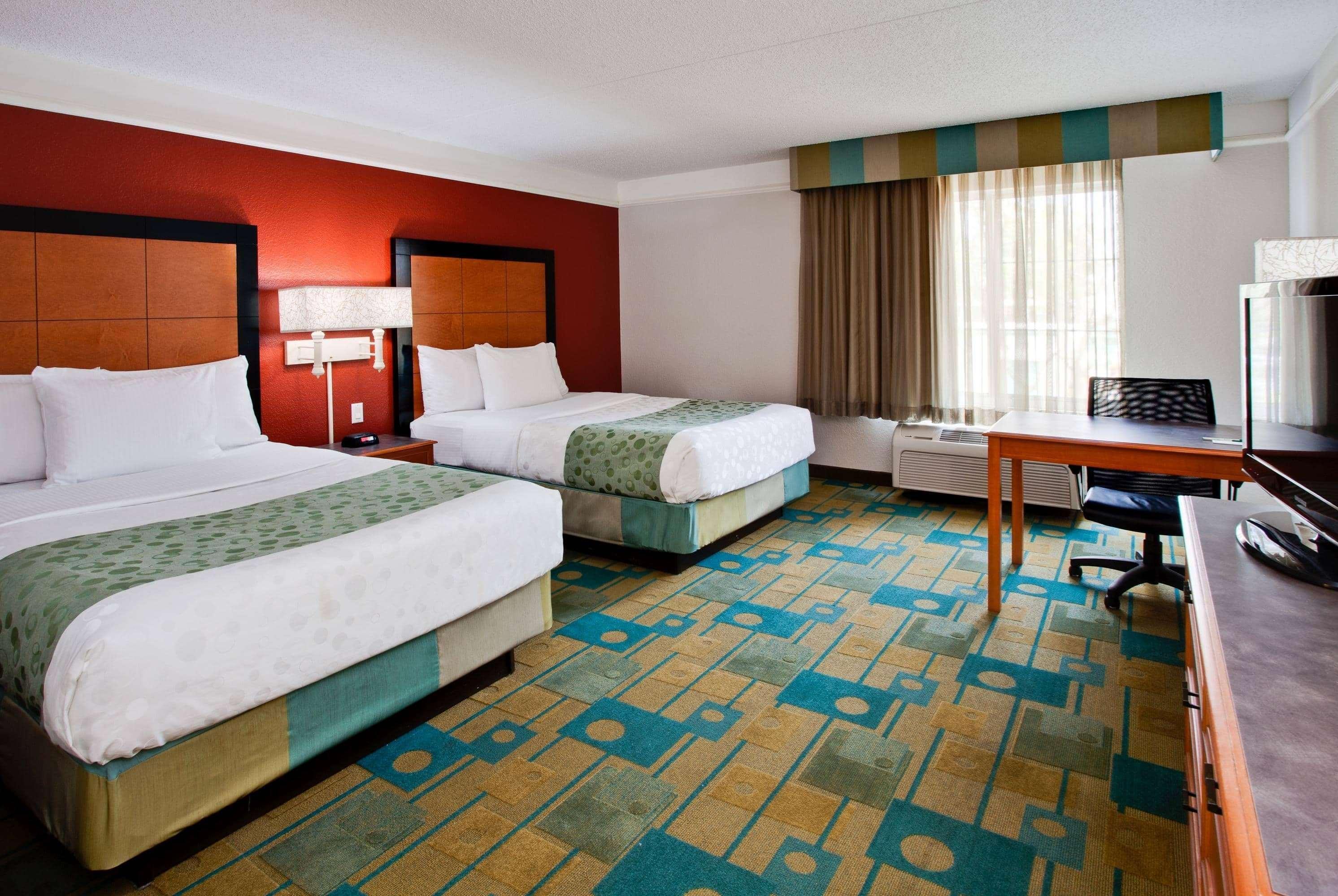 La Quinta By Wyndham Usf Hotel Tampa Exterior photo