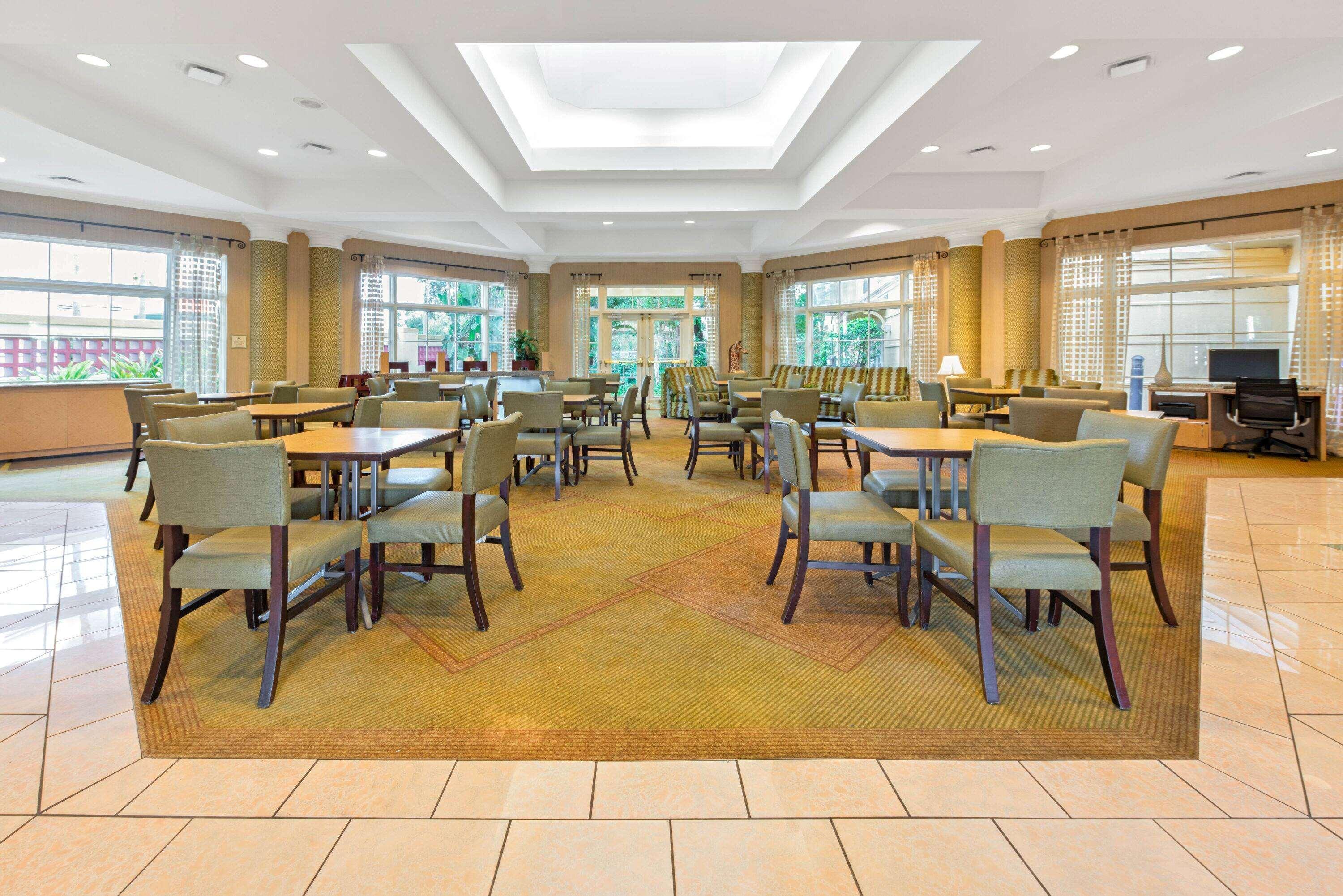La Quinta By Wyndham Usf Hotel Tampa Exterior photo