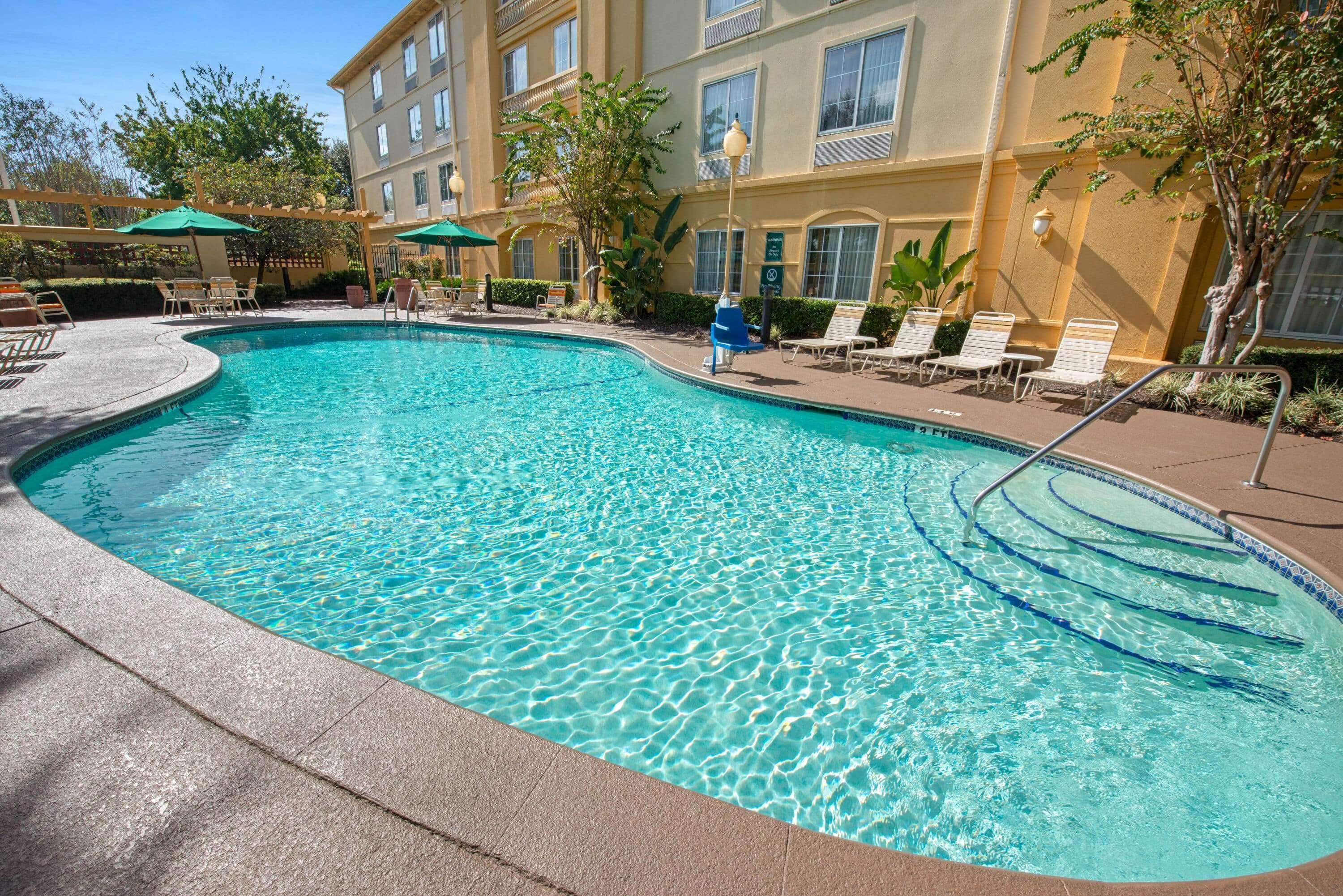 La Quinta By Wyndham Usf Hotel Tampa Exterior photo