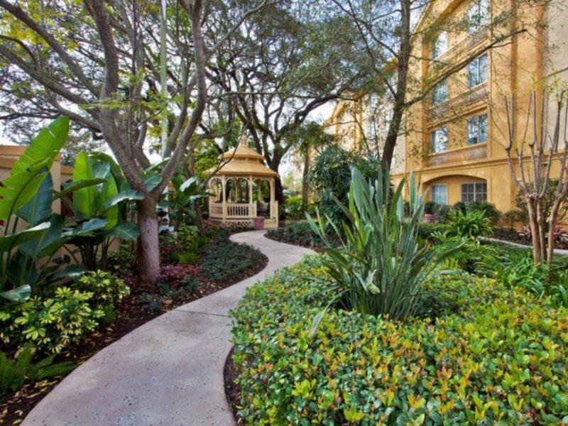 La Quinta By Wyndham Usf Hotel Tampa Exterior photo