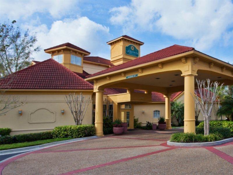 La Quinta By Wyndham Usf Hotel Tampa Exterior photo